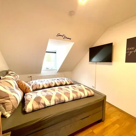 Modern With Flair Apartment *